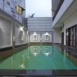ARCS House Pakubuwono by Jambuluwuk